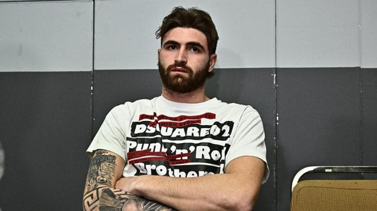 Portanova, condannato per stupro (in primo grado) potrà giocare. Il tribunale del calcio: non decidiamo noi