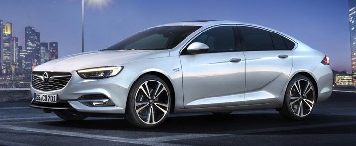 Opel Insignia a tutto gas