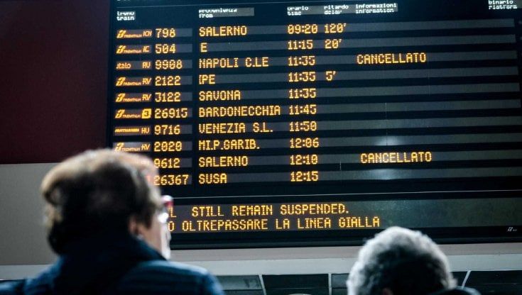 Cristiano Lo Mele: "Bloccato dall'alta velocità in tilt, arrivo a casa con 5 ore di ritardo grazie ai treni regionali"