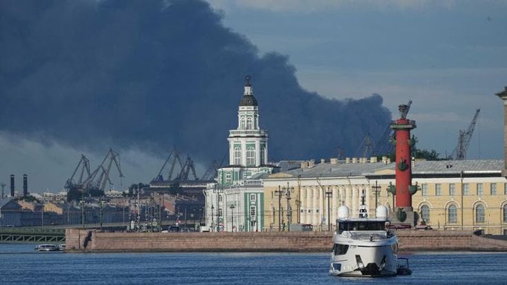 San Pietroburgo, capitale zarista e città natale di Putin: un simbolo russo nel mirino di Kiev