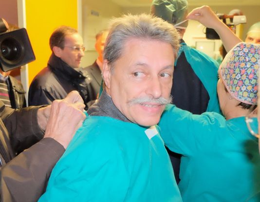 Gaslini, ecco il nuovo blocco operatorio<br />Un'inaugurazione in camice chirurgico