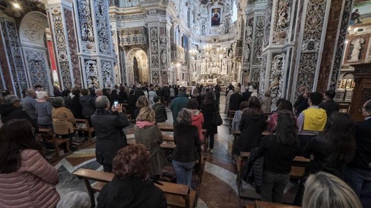 La comunità gesuita ricorda il Pontefice, oggi l’orazione funebre in Cattedrale