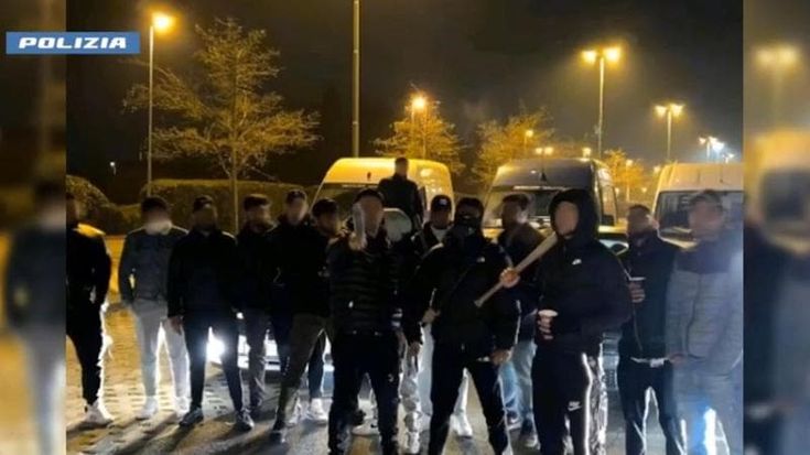 “Ak-47 Carpi”: in manette il braccio armato della gang. Era ricercato pestaggi e minacce
