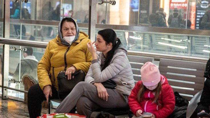 "Io ucraina, aiuto i profughi assieme a ragazze russe, il volontariato non ha frontiere"