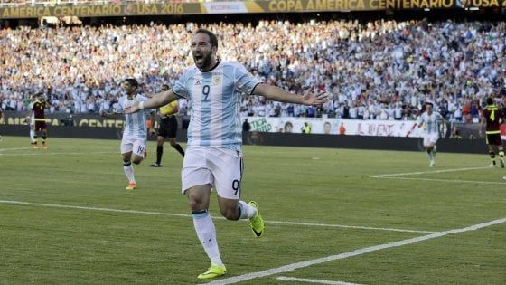 Higuain va alla Juve, è ufficiale: depositato il contratto in Lega