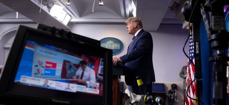 Trump rompe con la tv amica FoxNews e punta a un'emittente a sua immagine e somiglianza