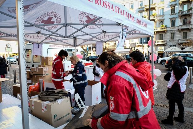 Milano, 28mila coperte e cappotti raccolti per i senzatetto: è record