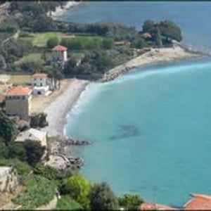 Ventimiglia, muore a 89 anni mentre pesca in apnea