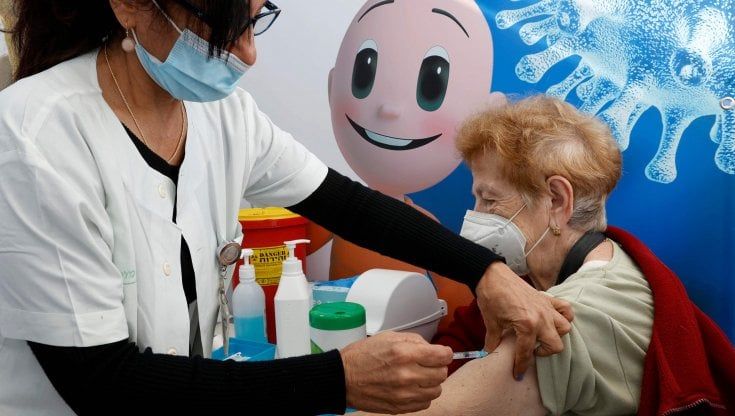Coronavirus, in Israele campagna da record: 300 mila le persone già vaccinate