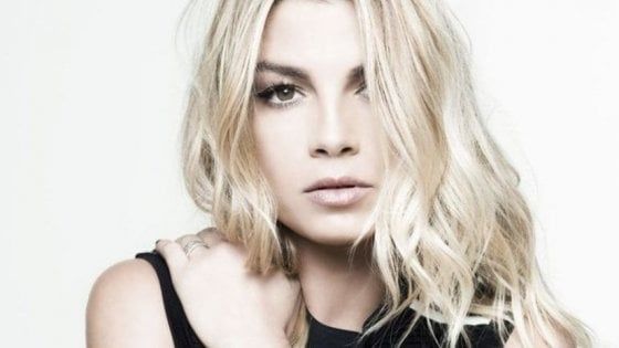 "I porti? Emma apri le cosce", espulso il consigliere Lega in Umbria per il post sessista contro la cantante