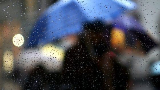 Maltempo e piogge a Milano e in Lombardia, scatta l'allerta arancione