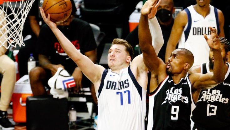 Basket, playoff Nba: Milwaukee vince all'overtime, ok Brooklyn, Dallas e Portland