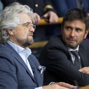 Il giudice di Grillo: "Vediamo se tra loro c'è o no democrazia"