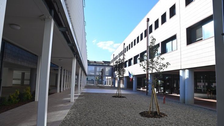 I pendolari del liceo artistico, due giorni in via Chiantigiana e quattro in piazza Costituzione