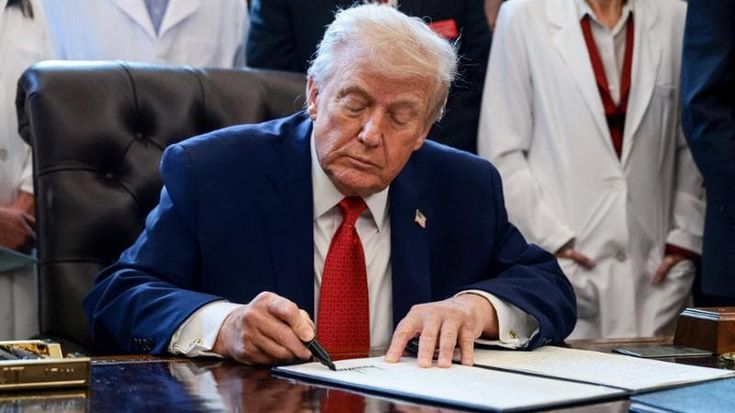 Droga, la svolta Usa: Trump allenta i vincoli alla marijuana medica