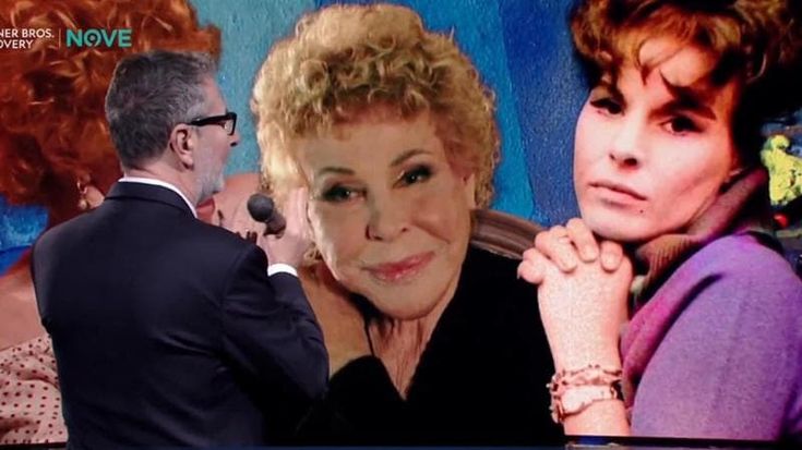 Milano dedica un’aiuola a Ornella Vanoni davanti al Piccolo Teatro. Fabio Fazio: “Ci teneva molto”