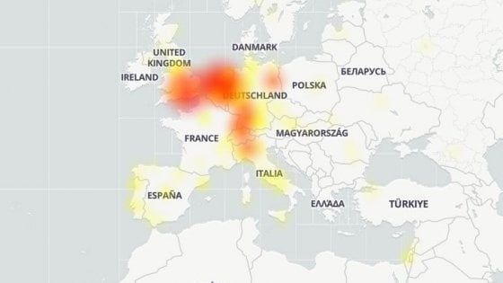 WhatsApp irraggiungibile, la chat resta "down" per un'ora. Poi il ripristino
