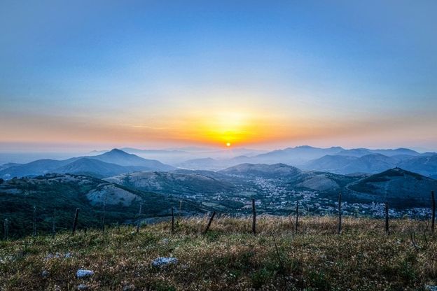 Nel Casertano lo spettacolo dei tramonti dal monte Virgo