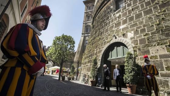  Il Vaticano rinuncia al segreto bancario. Accordo entro marzo, soldi tassati in Italia