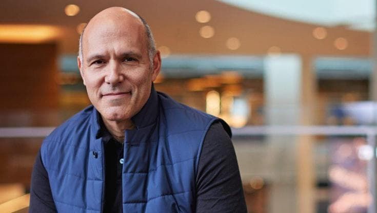 La Perla va a Peter Kern, miliardario Usa, re del Brunello. Operaie in festa davanti alla fabbrica
