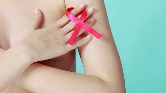 Tumore al seno, nuova combinazione di farmaci allunga la vita