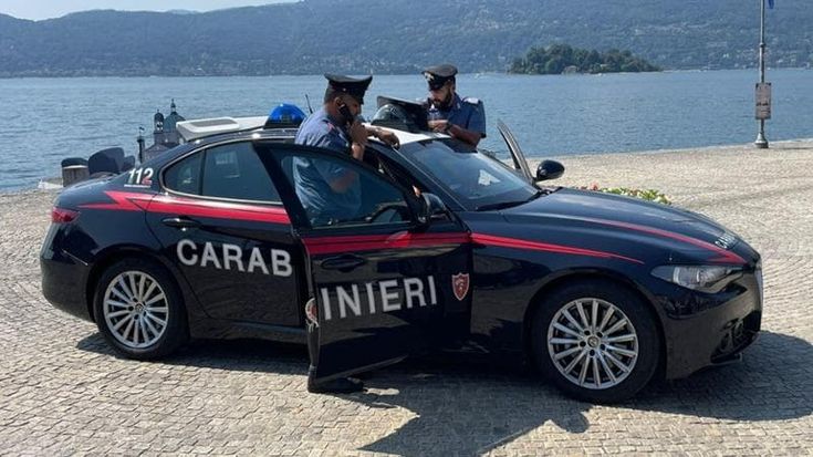 A 92 anni tenta di uccidere la badante, poi evade da casa: arrestato due volte dai carabinieri