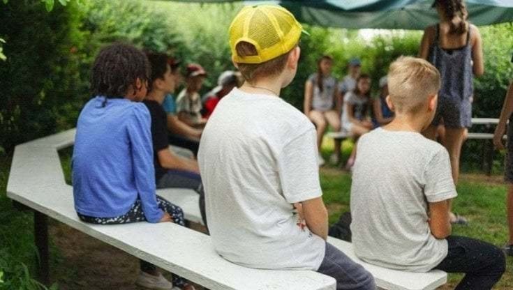 Genova, educatori di sostegno tagliati ai centri estivi: l’odissea delle famiglie
