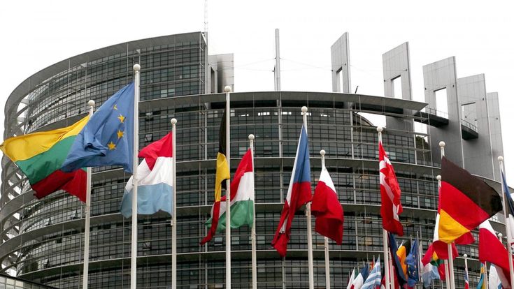 Meno 6 mesi alle Europee, la sfida è (anche) coinvolgere i giovani