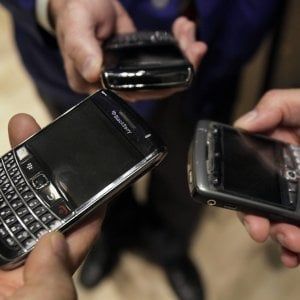Siracusa, ricatto a luci rosse: indagini su una donna