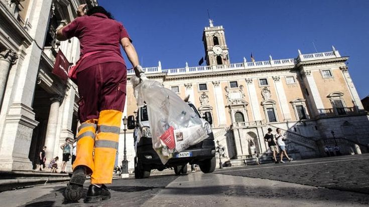 Il piano del Comune: “Più poteri e deleghe ai municipi: dai rifiuti alla sicurezza”