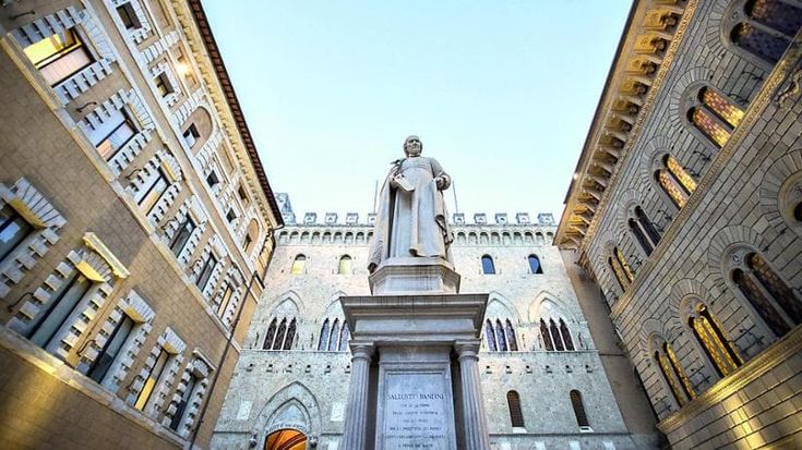 Orcel spegne le voci su Mps: “Pura invenzione”. E Mediobanca rimarrà quotata nel polo senese