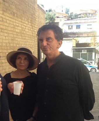 Jack Lang stregato dal cimitero delle Fontanelle a Napoli