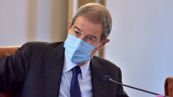 Regione, parte il click day per i contributi alle aziende: polemiche per gli esclusi al bando