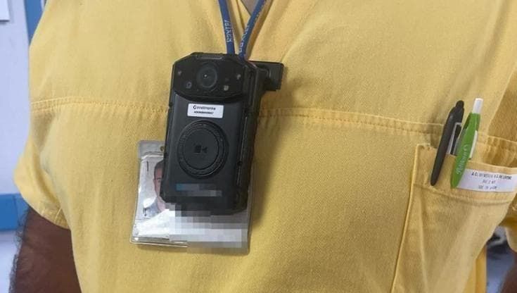 Bodycam sul camice di medici e infermieri nei pronto soccorso della Liguria