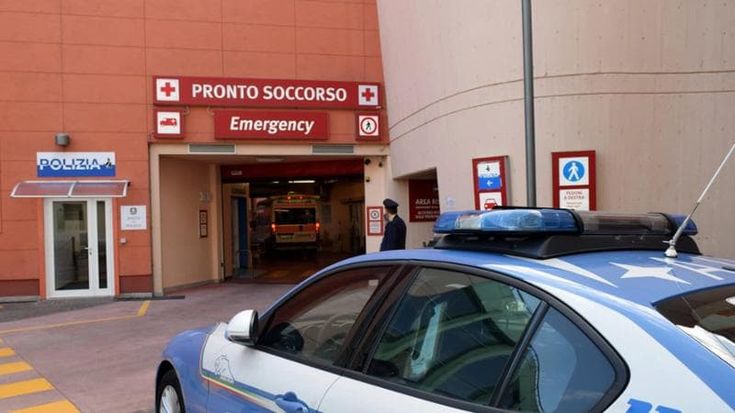 Matera, 33enne devasta il pronto soccorso e terrorizza i medici: condannato per direttissima