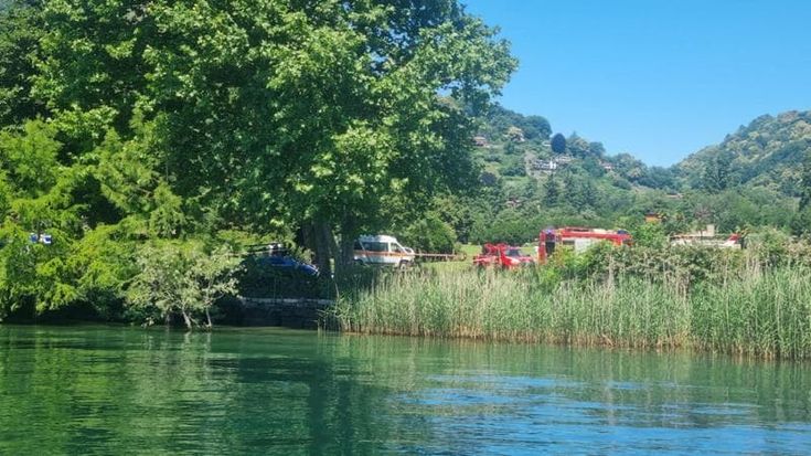 Un elicottero precipita sul Lago Maggiore, un morto e tre feriti