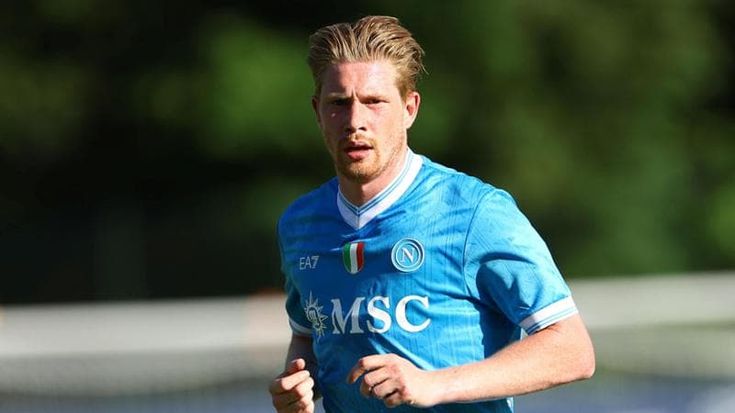 Napoli, De Bruyne torna ad allenarsi coi compagni dopo quattro mesi: rientrerà contro Torino o Lecce