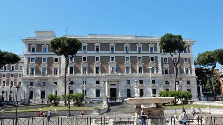 Pentiti, pasticcio di Stato: un ministero li finanzia e l’altro confisca gli aiuti