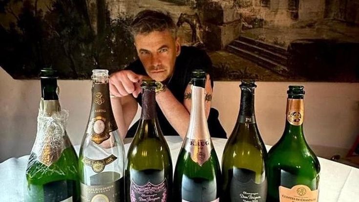 All’asta le bottiglie di Davide Lacerenza: servono oltre 5mila euro per la più cara