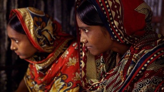 Bangladesh, sentenza storica: l'Alta Corte abolisce la parola 'vergine' dai moduli di nozze