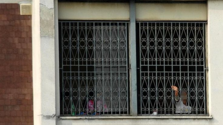 Evaso dal Beccaria, l’arresto 10 giorni prima della fuga: “Non potete fermarmi, sono minorenne”