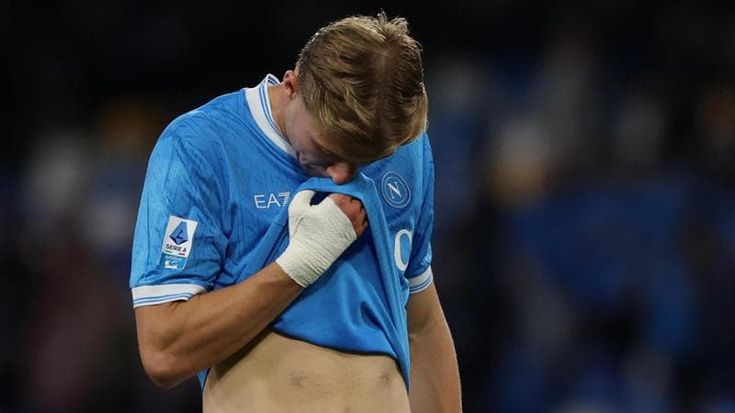 Napoli demotivato senza il sogno scudetto. La Lazio passa 2-0 e spezza la magia del Maradona