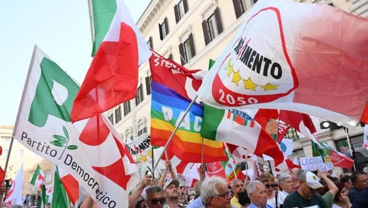 De Luca o La Vardera? Ora il centrosinistra ha il torcicollo