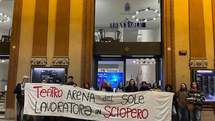 Sciopero all’Arena del Sole, salta lo spettacolo di Deflorian: e l’artista è solidale coi lavoratori