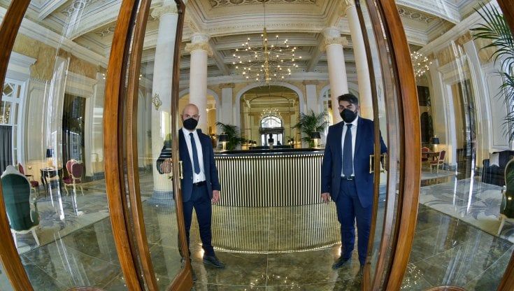 Hotel delle Palme, riapre l'albergo della Belle Époque: il primo a prenotare è un americano