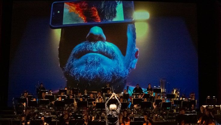 Prometeo al teatro Massimo, l'utopia vaga su un'auto