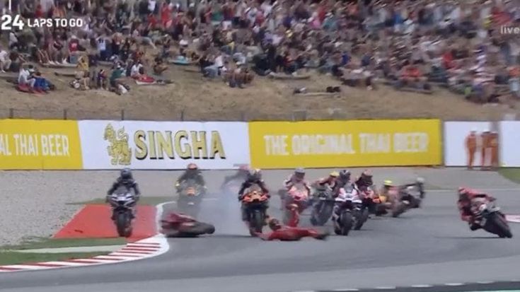 Lassù qualcuno ama Bagnaia: sta bene, ma ha rischiato la vita