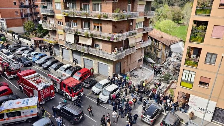 L’esplosione e poi il polverone: “Credevamo fosse una bomba”. Evacuati due palazzi a Monteverde