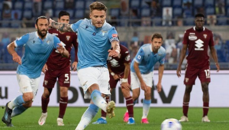 Lazio-Torino 0-0, Immobile sbaglia un rigore: granata salvi, Benevento in B
