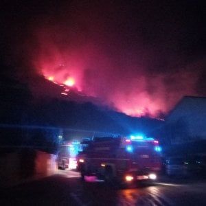 Caselette: piromani in azione, a fuoco i boschi sotto il Musinè